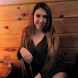 Meet your Posher, Charli